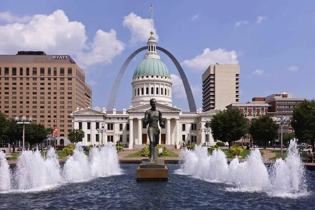 Luxe 2Br Oasis Patio & Laundry Soulard Apartment Saint Louis